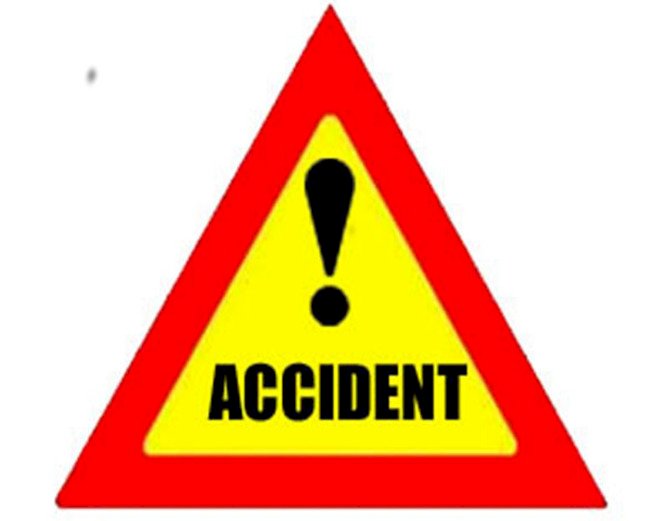 नाहन: कोलर में नीजि बस बाइक से टकराई, 3 घायल,चालक के खिलाफ एफआईआर दर्ज...