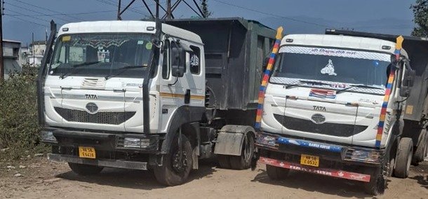 नाहन: सिरमौर पुलिस की अवैध खनन पर बड़ा एक्शन,39 चालान काटे, वाहन जब्त किए....    सिरमौर पुलिस ने जिले में अवैध खनन के खिलाफ बड़ी कारवाई करत्ते हुए 31 ट्रैक्टरों, 07  टिप्परों व एक पिकअप को Mining Act के जब्त करके  चालान काटे गए।  एसपी सिरमौर एनएस नेगी ने बताया कि इन वाहनों को जिले के विभिन्न क्षेत्रों में अवैध खनन गतिविधियों में शामिल पाया गया था।  एसपी ने बताया कि जब्त वाहनों के खिलाफ अगली कारवाई के इन  चालानों अदालत में पेश किया गया है।