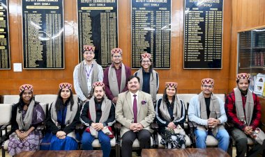 2025 बैच के प्रोबेशनर आईएएस अधिकारीयों ने की उपायुक्त से मुलाक़ात