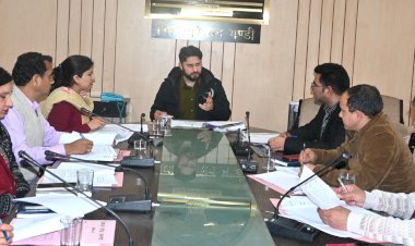 जिला स्तरीय समिति की बैठक में 251 प्रकरणों को मिली स्वीकृति, उपायुक्त ने की अध्यक्षता
