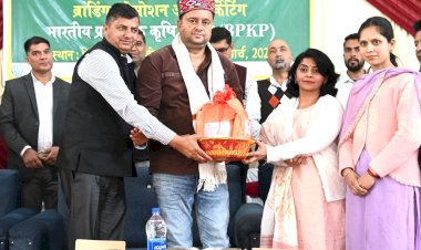 प्राकृतिक खेती को बढ़ावा दे रही प्रदेश सरकार: संजीव गुलेरिया