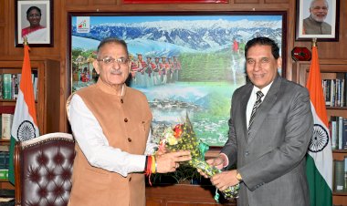 राज्यपाल से राज्य निर्वाचन आयुक्त और एचपीएसईबी अध्यक्ष ने की भेंट