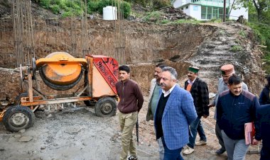 शिक्षा मंत्री ने 5.36 करोड़ से निर्माणाधीन बीडीओ कार्यालय भवन का किया निरीक्षण