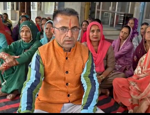 नाहन : नारीवाला के जंगलों मे शरारती तत्वों द्वारा पेड़ काटे जाने पर ग्रामीणों में रोष, समाजसेवी नाथूराम ने दी चेतावनी