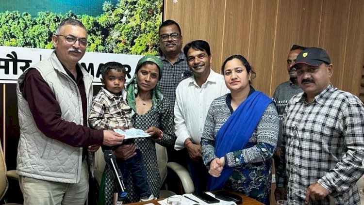नाहन : रोटरी क्लब नाहन ने बच्चे के हृदय ऑपरेशन के लिए दी आर्थिक सहायता