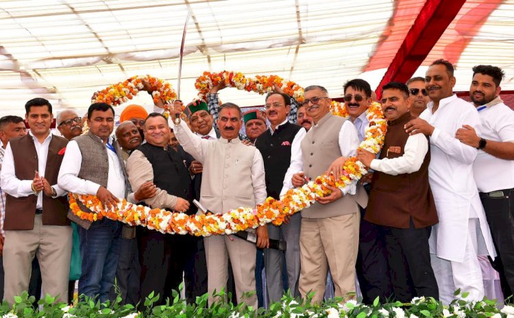 नाहन  : क्लास थ्री पदों में महिलाओं को 25 प्रतिशत आरक्षण देगी सरकारः मुख्यमंत्री