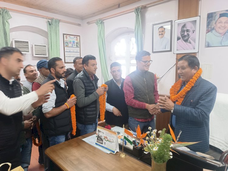 एक माह में भूमि पट्टों के मामलों का निपटारा करेंः जगत सिंह नेगी