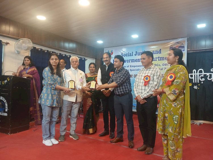 अंतर-पीढ़ी संवाद” विषय पर बड़सु में जागरूकता कार्यक्रम का आयोजन