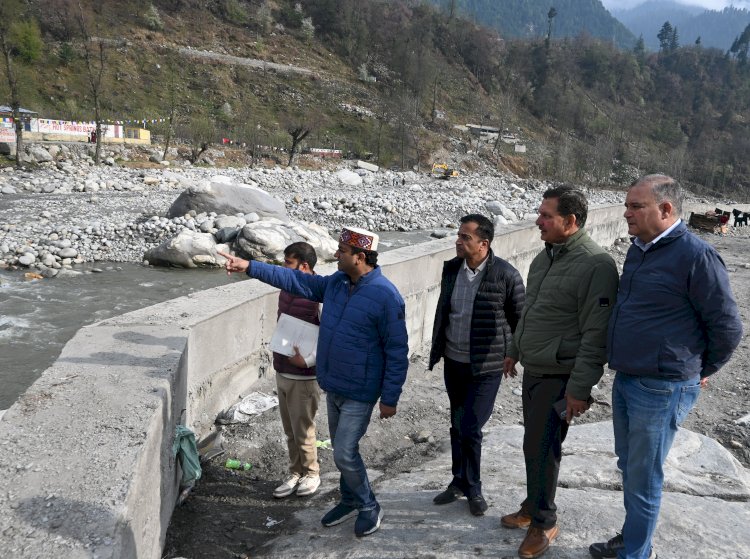 सचिव डॉ अभिषेक जैन ने किया कार्यों का निरीक्षण, कहा वैज्ञानिक एवं प्रभावी तरीके से हों बाढ़ सुरक्षा के कार्य।