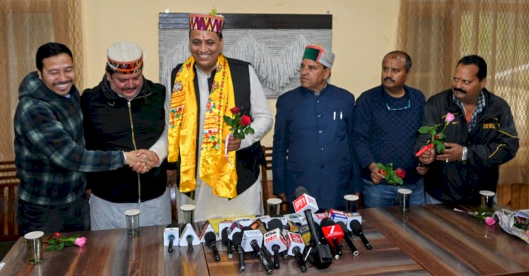 लोकसभा सांसद द्वारा बीड़-बिलिंग और मनाली की पैराग्लाइडिंग साइट्स को लेकर दिया गया बयान न केवल तथ्यों से परे :अनुराग शर्मा