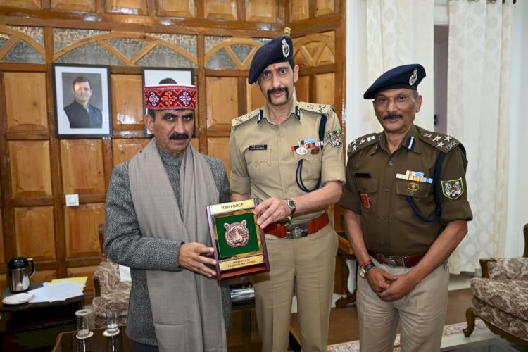 आईटीबीपी स्थानीय लोगों से ताज़े फल और सब्ज़ियां ख़रीदेगी, मुख्यमंत्री से आईटीबीपी कंमाडर मनु महाराज ने शिष्टाचार भेंट की