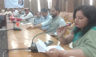 नाहन : लाल चंद पररथी राज्य स्तरीय समारोह में सुबे के साहित्यकार जुटे..