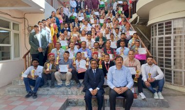 नाहन  : सोलन डाकमंडल की बड़ी उपलब्धि : 100 से अधिक डाक कर्मचारी किए गए पुरस्कृत