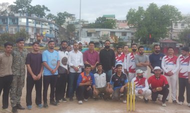 नाहन : चौगान मैदान में आयोजित क्रिकेट प्रतियोगिता में SP सिरमौर ने की बतौर मुख्यातिथि शिरकत