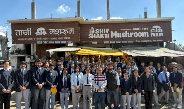 शैक्षणिक भ्रमण के तहत छात्रों ने जानी मशरूम उत्पादन की बारीकियां