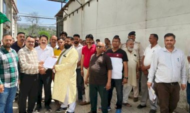 नाहन: मोगीनंद में श्मशान घाट का रास्ता बंद करने पर बवाल, एसडीएम ने लिया जायजा, यथा स्थिति बनाए रखने के आदेश...