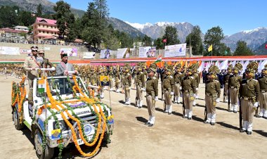 राज्य स्तरीय हिमाचल दिवस अवसर पर मुख्यमंत्री ने फहराया राष्ट्रीय ध्वज