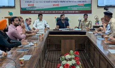 उपायुक्त ने नशे के खिलाफ अभियान को और तेज करने के दिए निर्देश, सड़क सुरक्षा पर भी बल