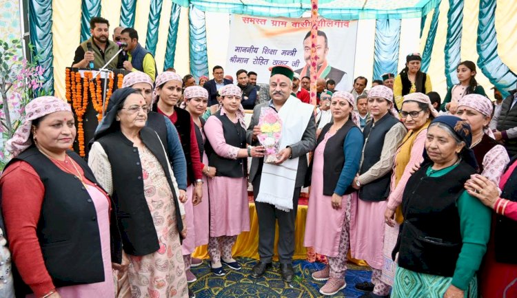 शिक्षा मंत्री ने रावीं में दो संपर्क सड़कों का किया लोकार्पण