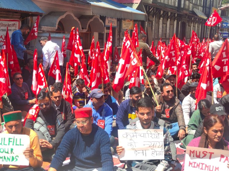 108 एवं 102 एंबुलेंस कर्मचारी यूनियन की पांच दिवसीय हड़ताल शुरू