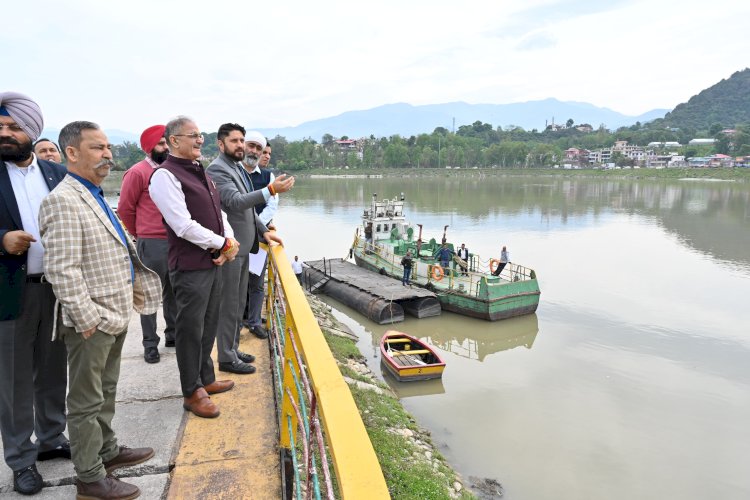 राज्यपाल ने सुंदरनगर में बीबीएमबी ड्रेजर कॉम्प्लेक्स का दौरा किया