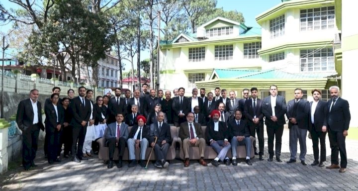 नाहन: मुख्य न्यायाधीश को सौंपा बार एसोशिएशन ने ज्ञापन,वकीलों के लिए मांगा चैंबर...