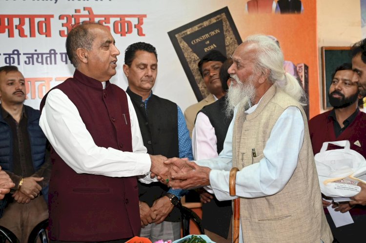 दीप कमल चक्कर में डॉ. भीमराव अंबेडकर जयंती पर भाजपा कार्यकर्ताओं ने अर्पित की पुष्पांजलि