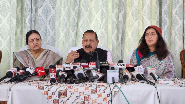 50 साल तक टालती रही कांग्रेस, मोदी सरकार ने दिया 33% आरक्षण का रास्ता : डॉ जितेंद्र सिंह