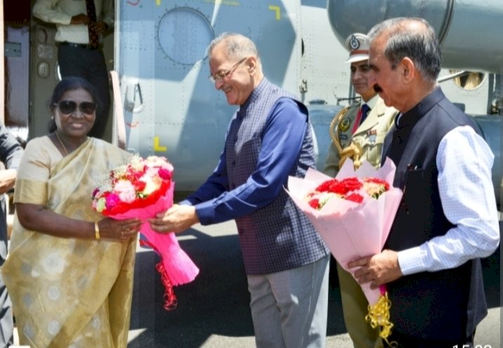 राष्ट्रपति द्रौपदी मुर्मू के शिमला आगमन पर हुआ भव्य स्वागत.. हिमाचल प्रदेश के पांच दिवसीय दौरे की शुरुआत