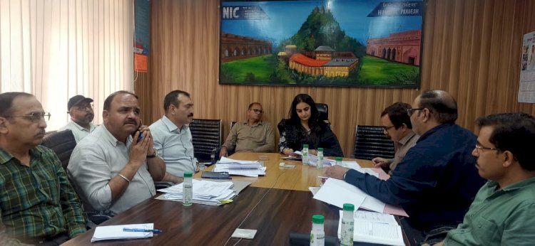 डीसी गंधर्वा राठौड़ ने जिला सड़क सुरक्षा समिति की मासिक बैठक में दिए निर्देश