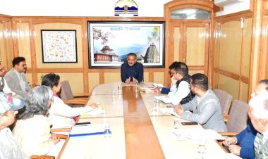 मुख्यमंत्री ने स्वास्थ्य विभाग की समीक्षा बैठक की अध्यक्षता की