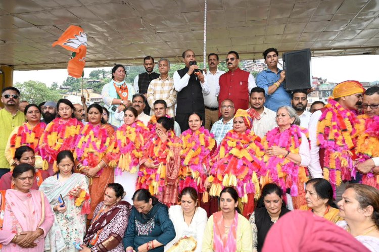 प्रदेश की चार में से तीन नगर निगमों पर भाजपा ने शानदार जीत हासिल कर 'कमल' खिलाया : जयराम ठाकुर