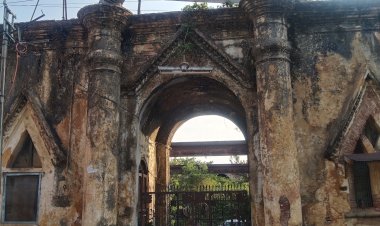 नाहन : ऐतिहासिक फाउंड्री का प्रवेश द्वार गिरने के कगार पर.......