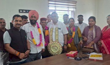नाहन : बी.डी.सी. चुनाव में  रमेश चौधरी अध्यक्ष एवं श्रीमती माया देवी उपाध्यक्ष निर्वाचित