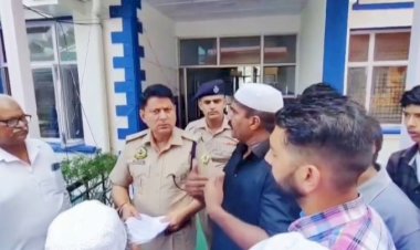 नाहन: पवित्र कुरान को लेकर सोशल मीडिया में अभद्र टिप्पणी से  मुस्लिम समुदाय खफ़ा, एसपी से मिलकर सख्त कारवाई की गुहार लगाई..
