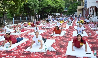 नाहन :पक्का तालाब मैदान  में अन्तर्राष्ट्रीय योग दिवस  मनाया.....