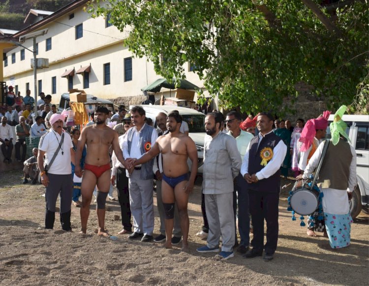 समाज के प्रत्येक छात्र को गुणवत्तायुक्त शिक्षा उपलब्ध करवाना प्रदेश सरकार का उत्तरदायित्व - संजय अवस्थी