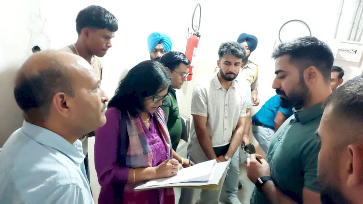 मुख्य निर्वाचन अधिकारी ने किया ऊना के ईवीएम एवं वीवीपैट वेयरहाउस का संयुक्त त्रैमासिक निरीक्षण