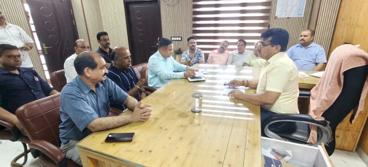 नाहन : अघोषित बिजली कट और लो वोल्टेज की बढ़ रही समस्या