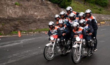 अटल टनल में कोर ऑफ सिग्नल्स डेयर डेविल्स का नया विश्व रिकॉर्ड प्रयास.. 10 राइडर्स ने दो मोटरसाइकिलों पर अटल टनल पार कर स्थापित किया नया कीर्तिमान