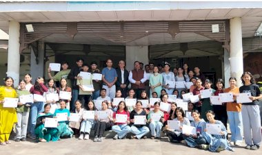 नाहन : राष्ट्रीय सेवा योजना इकाई नाहन के स्नातक उत्तीर्ण 87 स्वयंसेवियों को एनएसएस प्रमाणपत्र वितरित के स्नातक उत्तीर्ण 87 स्वयंसेवियों को एनएसएस प्रमाणपत्र वितरित