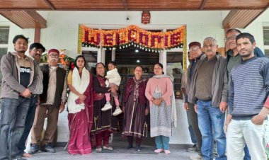 तस्वीरों में सजा माता-पिता का संघर्ष, बेटों ने रची सम्मान की अनूठी मिसाल, 77 वर्षीय सुखदयाल सेन के संघर्षपूर्ण जीवन कों समर्पित फोटो गेलैरी का हुआ उद्घाटन