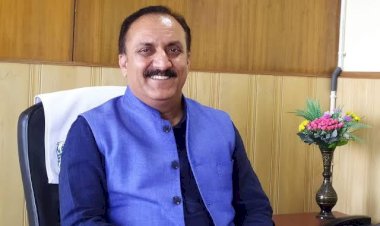 नाहन  : उद्योग मंत्री पहले 700 बैकडोर भर्तियों पर श्वेत पत्र जारी करें, फिर पारदर्शिता की बात करें : बलदेव तोमर