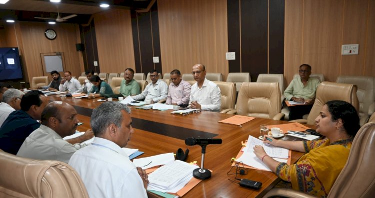 नाहन :बेटी बचाओ, बेटी पढाओ के अन्तर्गत  लिंग अनुपात गत वर्ष के 957 की अपेक्षा इस वर्ष 1018 दर्ज ......