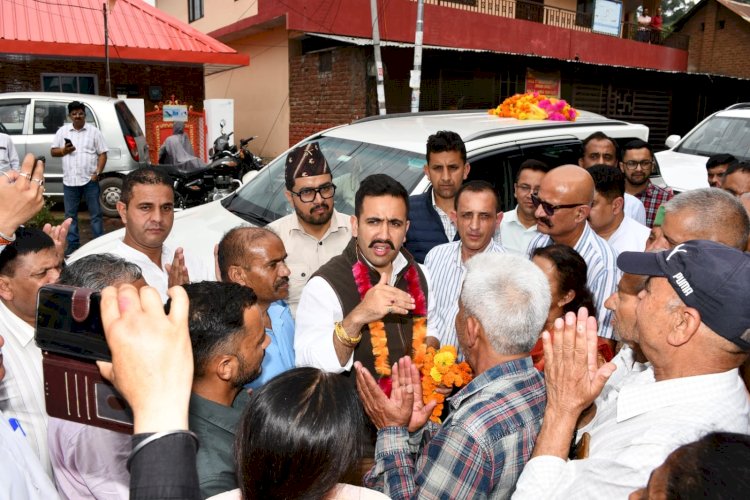 शीध्र आरम्भ होगा सोलन-सुबाथू मार्ग के सुधारिकरण का कार्य-विक्रमादित्य सिंह लोक निर्माण मंत्री ने किया सोलन-सुबाथू मार्ग का निरीक्षण