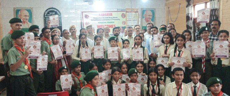 नाहन : सराहां में नशा मुक्ति अभियान को मिला जनसमर्थन, आदर्श संस्था ने सरकार से कड़े कानून बनाने की उठाई मांग