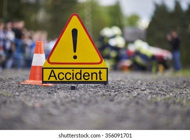 नाहन: तेज रफ्तार बाइक पैराफिट से टकराई, एक की मौत, दो घायल,  एफआईआर दर्ज...