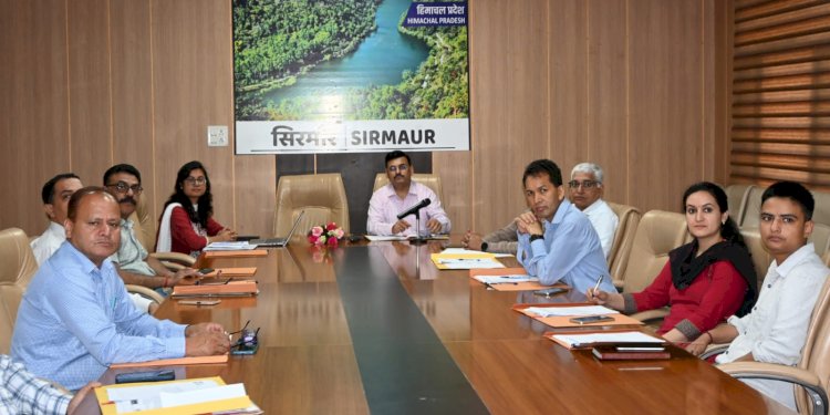 नाहन : मेरा भारत अभियान को जमीनी स्तर तक पंहुचाने में सहायक होगी जिला सलाहकार समिति....