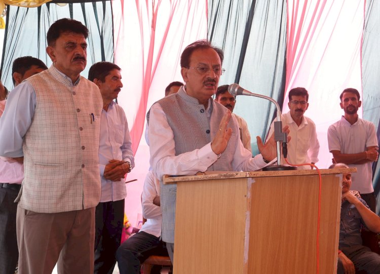 नाहन : विकास योजनाओं के प्रभावी क्रियान्वयन में पंचायत प्रतिनिधियों की अहम भूमिका-हर्षवर्धन चौहान…..
